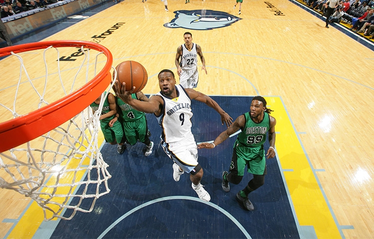 Grizzlies Barely Beat Celtics